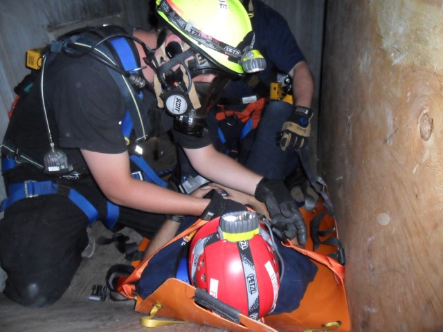 confined space rescue team roles